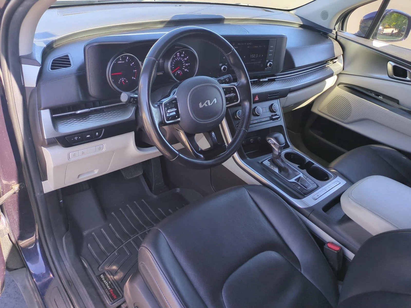 Used 2022 Deep Chroma Blue Kia LXS image 18