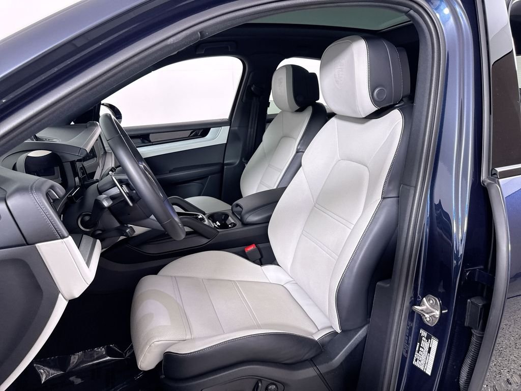 Used 2024 Blue Porsche Base image 11