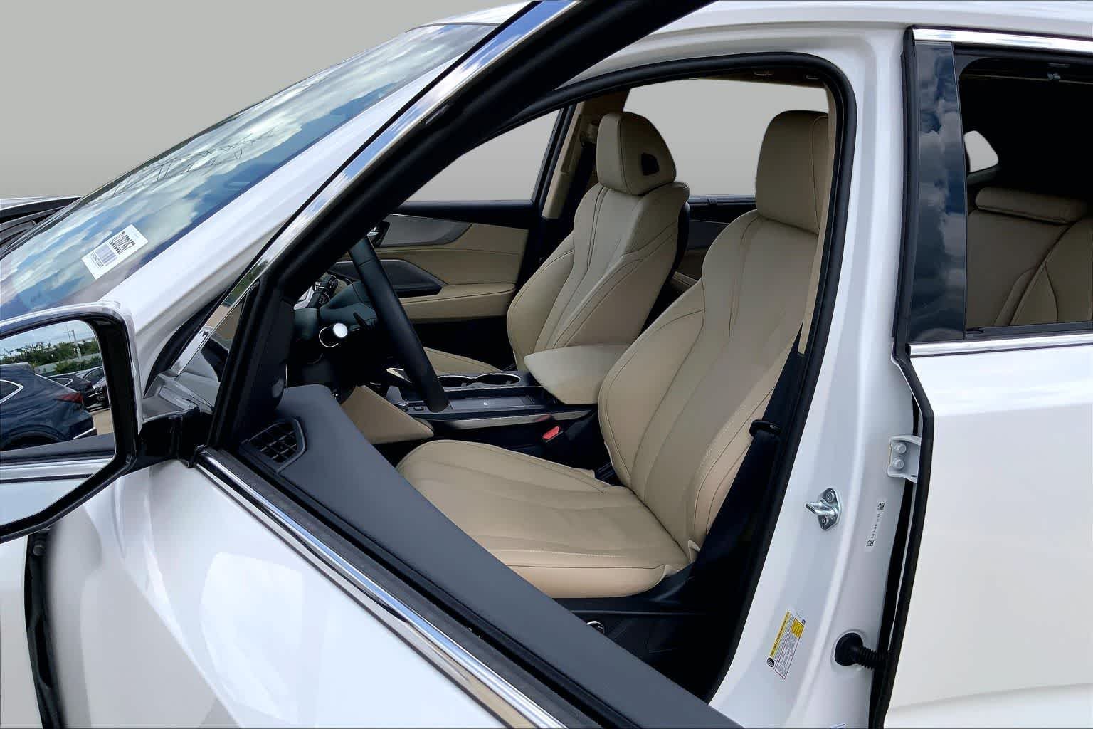 Used 2026 Platinum White Pearl Acura w/Technology Package image 8