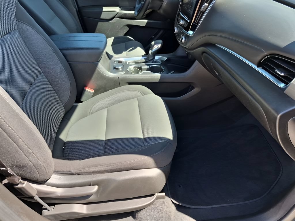 Used 2023 Northsky Blue Metallic Chevrolet LT Cloth image 19