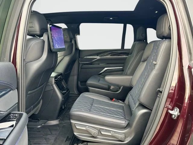 2026 Cadillac Escalade IQ Sport - Photo 11