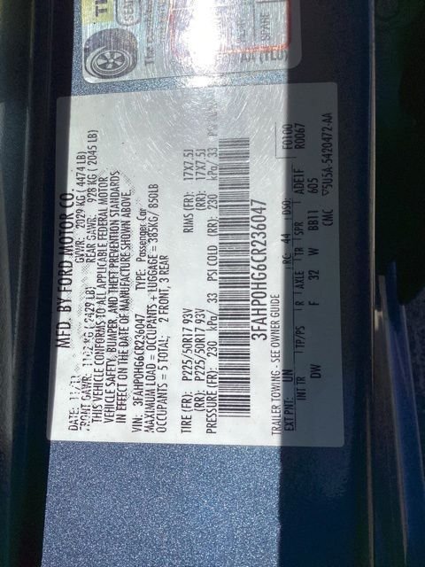 Used 2012 Blue Ford SE image 29