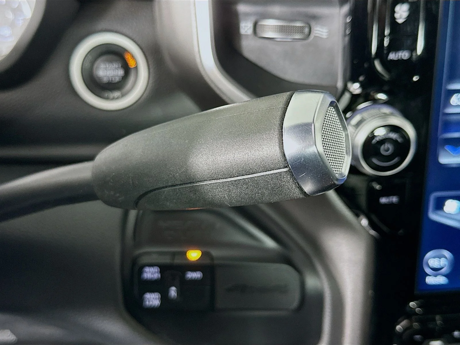 Used 2020 Maximum Steel Metallic Clearcoat Ram Laramie image 18