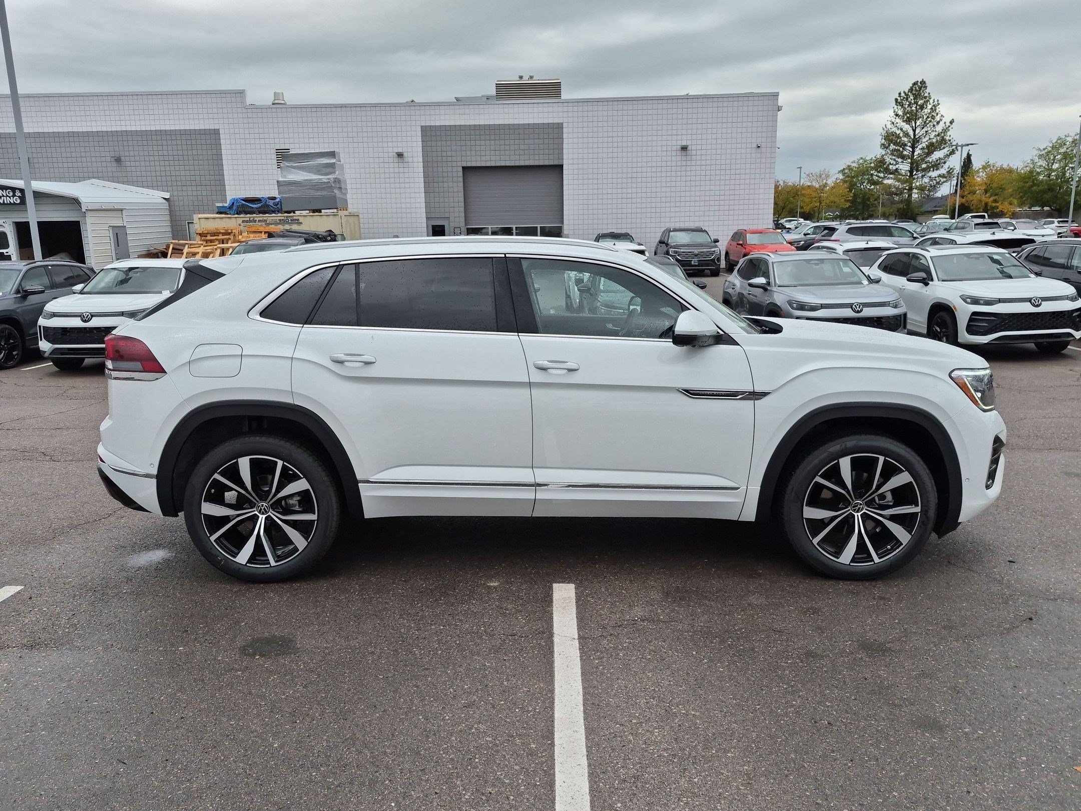 New 2026 Opal White Pearl Volkswagen 2.0T SEL Premium R-Line image 2
