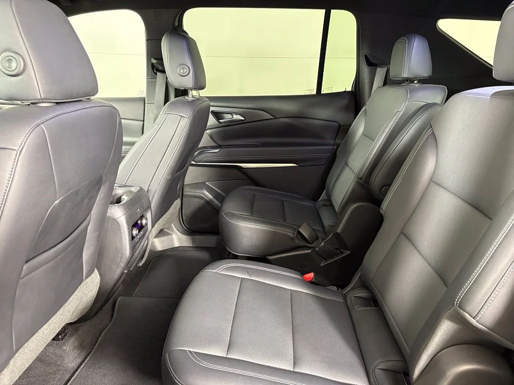 Used 2025 Black Chevrolet LT image 37