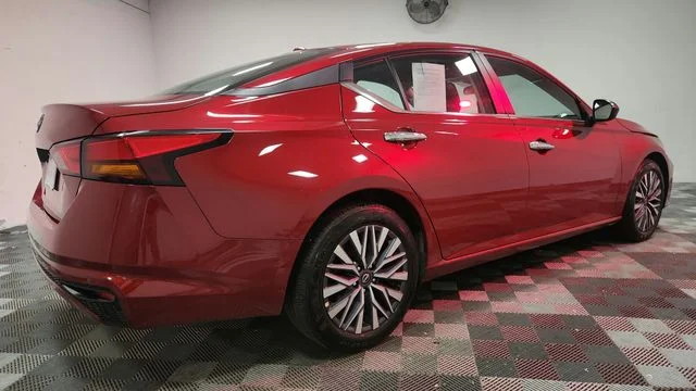 Used 2025 Red Nissan 2.5 SV image 7