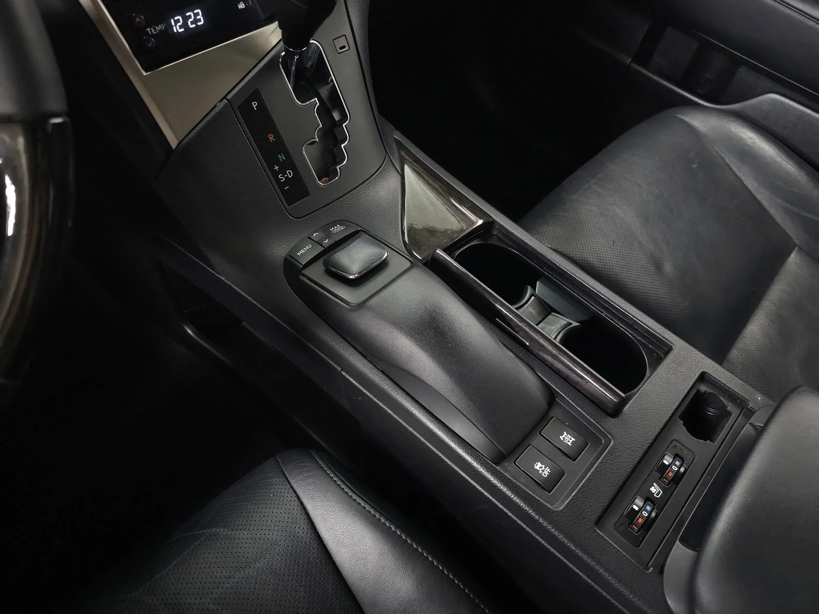 Used 2014 Gray Lexus PREMIUM image 25