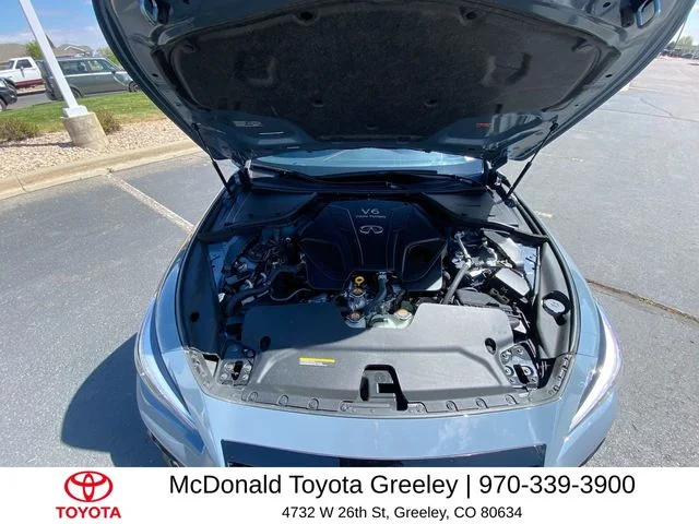 Used 2024 Gray INFINITI Red Sport 400 image 26