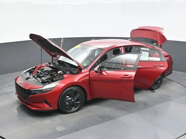 Used 2023 Red Hyundai SEL image 28
