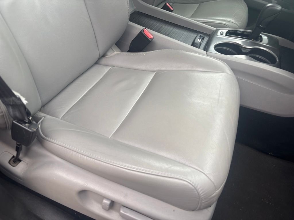 Used 2016 Gray Honda EX-L image 28