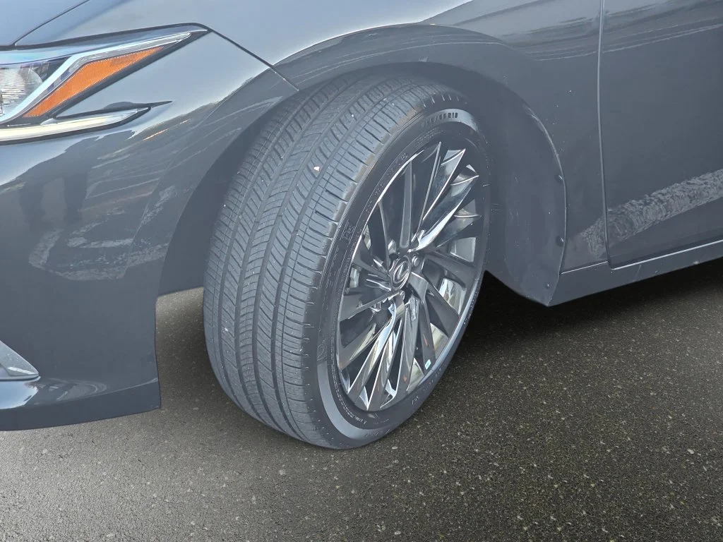 Used 2024 Black Lexus 350 Luxury image 36