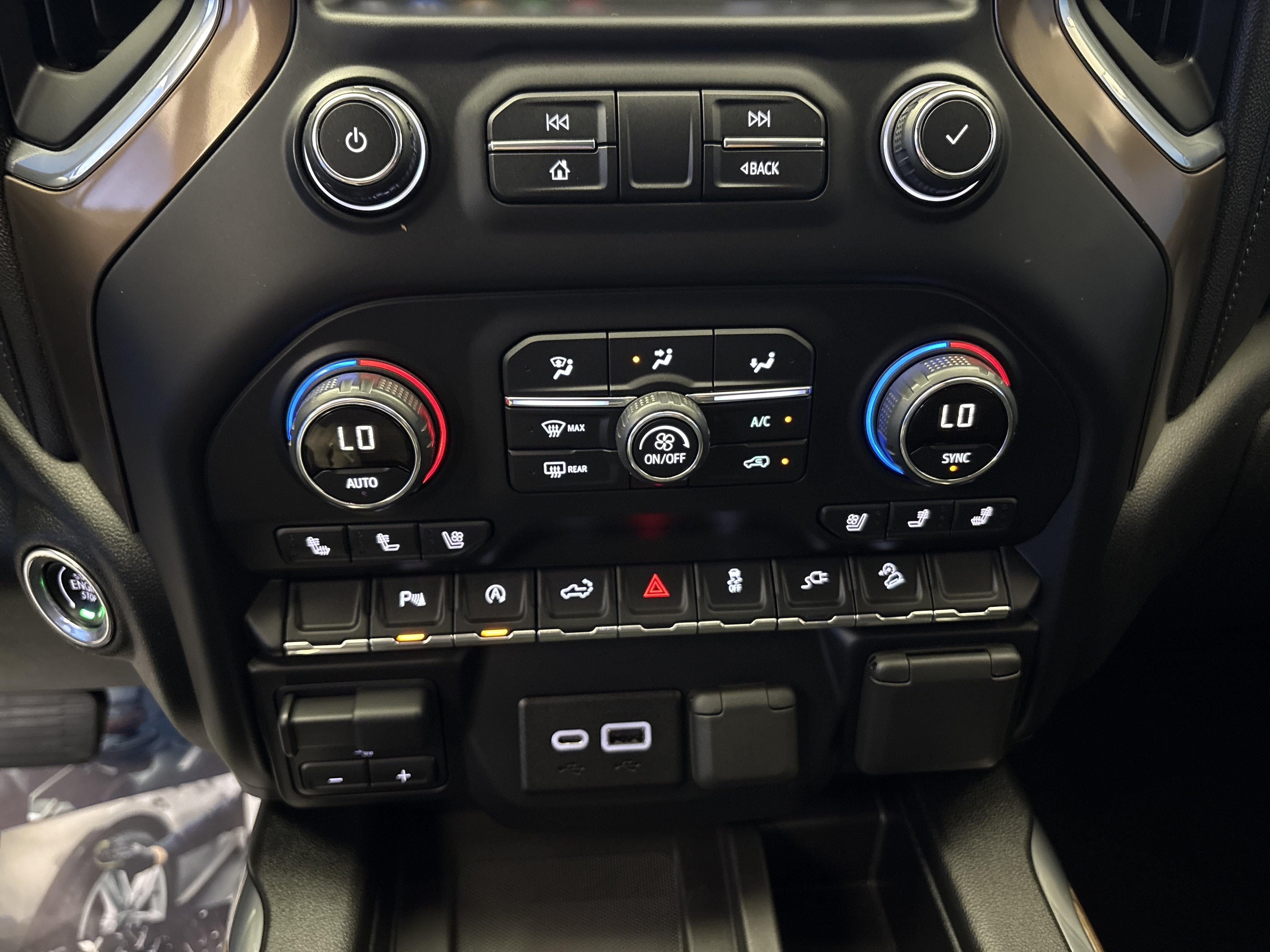 Used 2019 Cajun Red Tintcoat Chevrolet High Country image 20