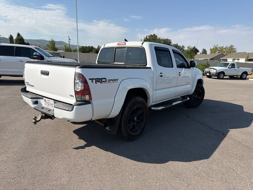 Used 2014 Super White Toyota Base image 11
