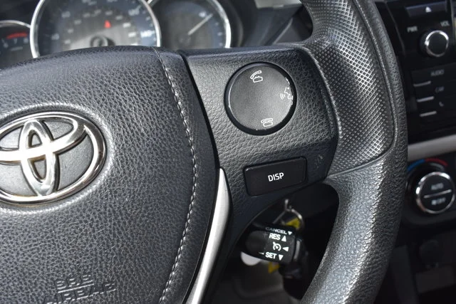 Used 2016 Green Toyota LE Plus image 20