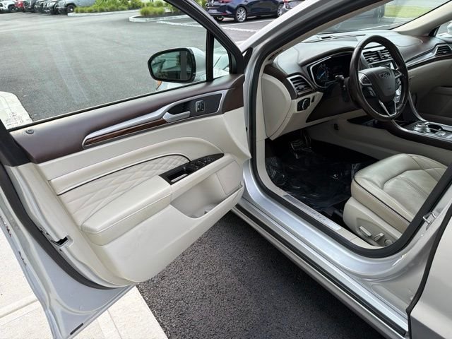 Used 2017 Silver Ford Platinum image 13