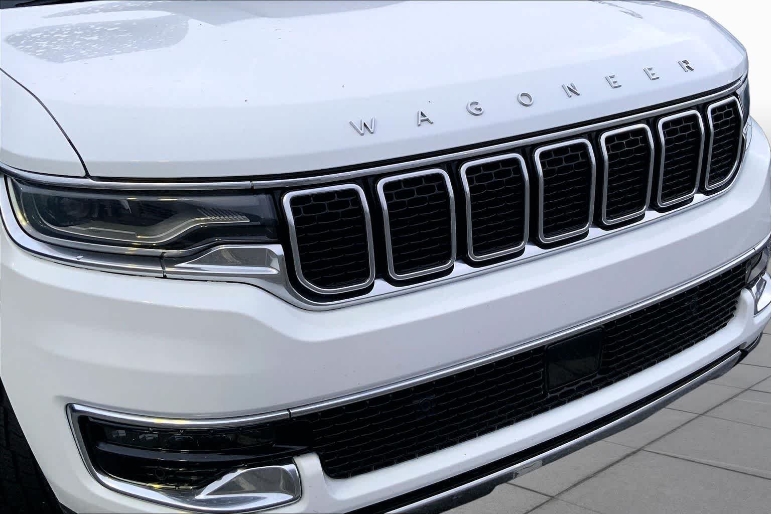 Used 2022 Bright White Clearcoat Jeep Series III image 29