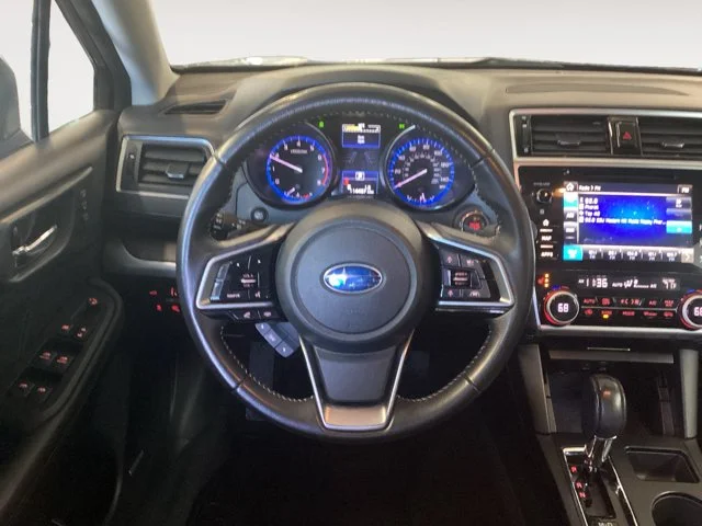 Used 2018 Twilight Blue Metallic Subaru Limited image 12