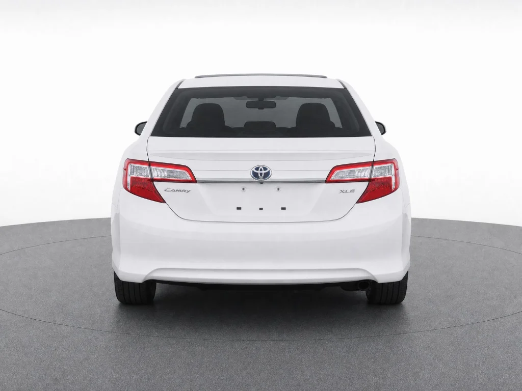 Used 2012 Super White Toyota XLE image 6