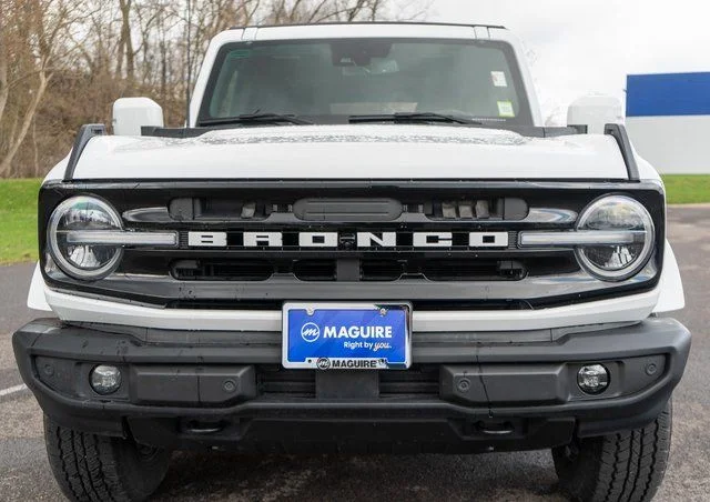 Used 2023 Black Ford Outer Banks image 3