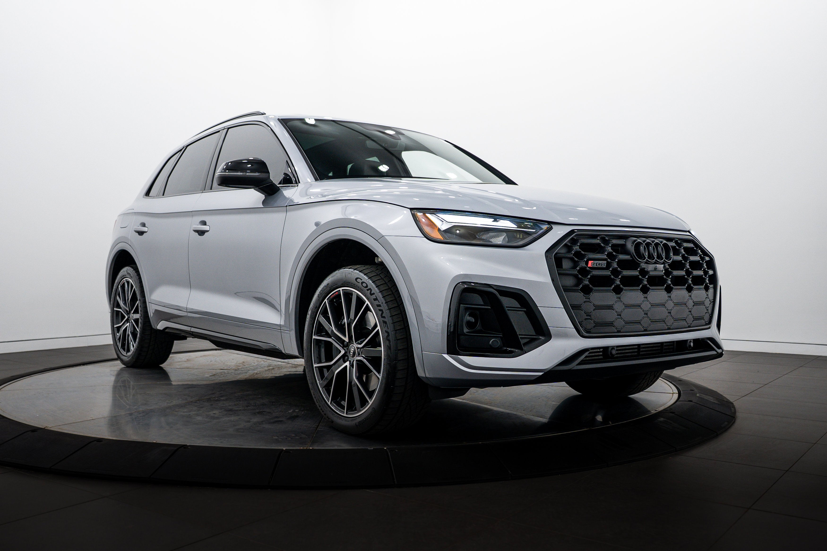 2023 Audi SQ5 Premium Plus's photo