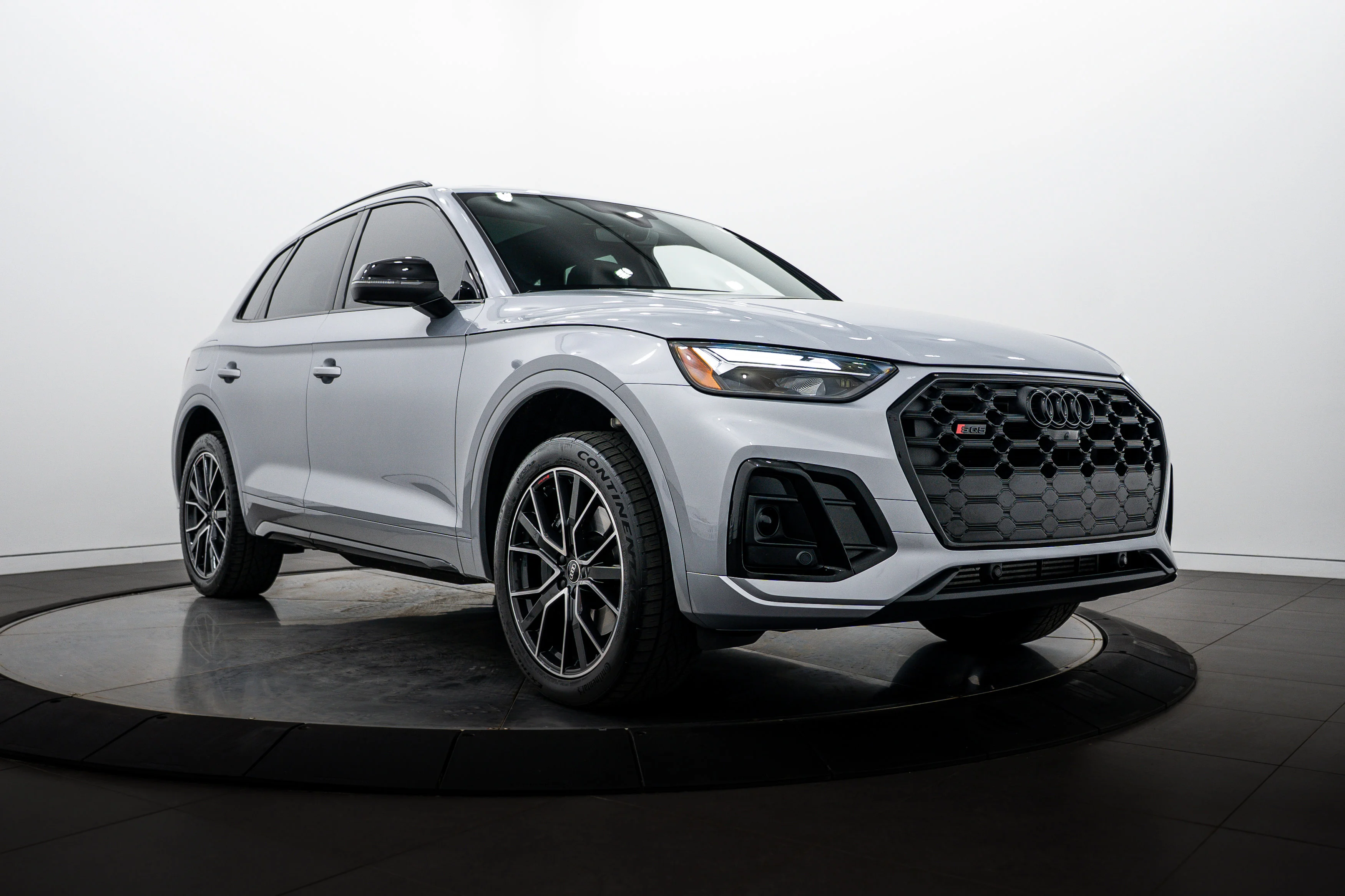 2023 Audi SQ5 Premium Plus's photo