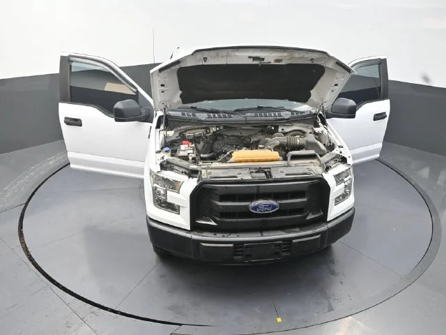 Used 2016 White Ford XL image 36