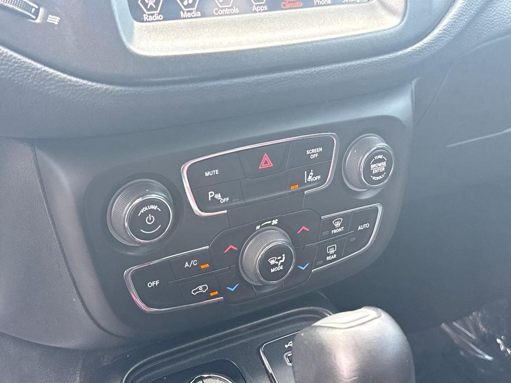Used 2018 Black Jeep Trailhawk image 19