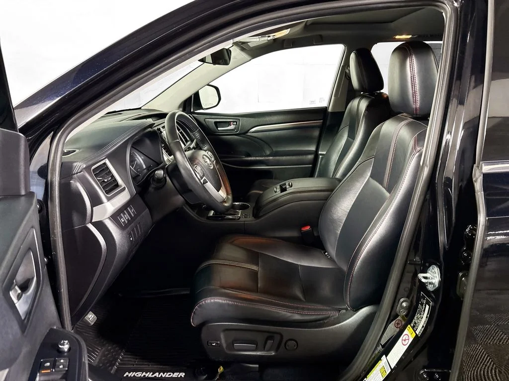 Used 2019 Black Toyota SE image 10