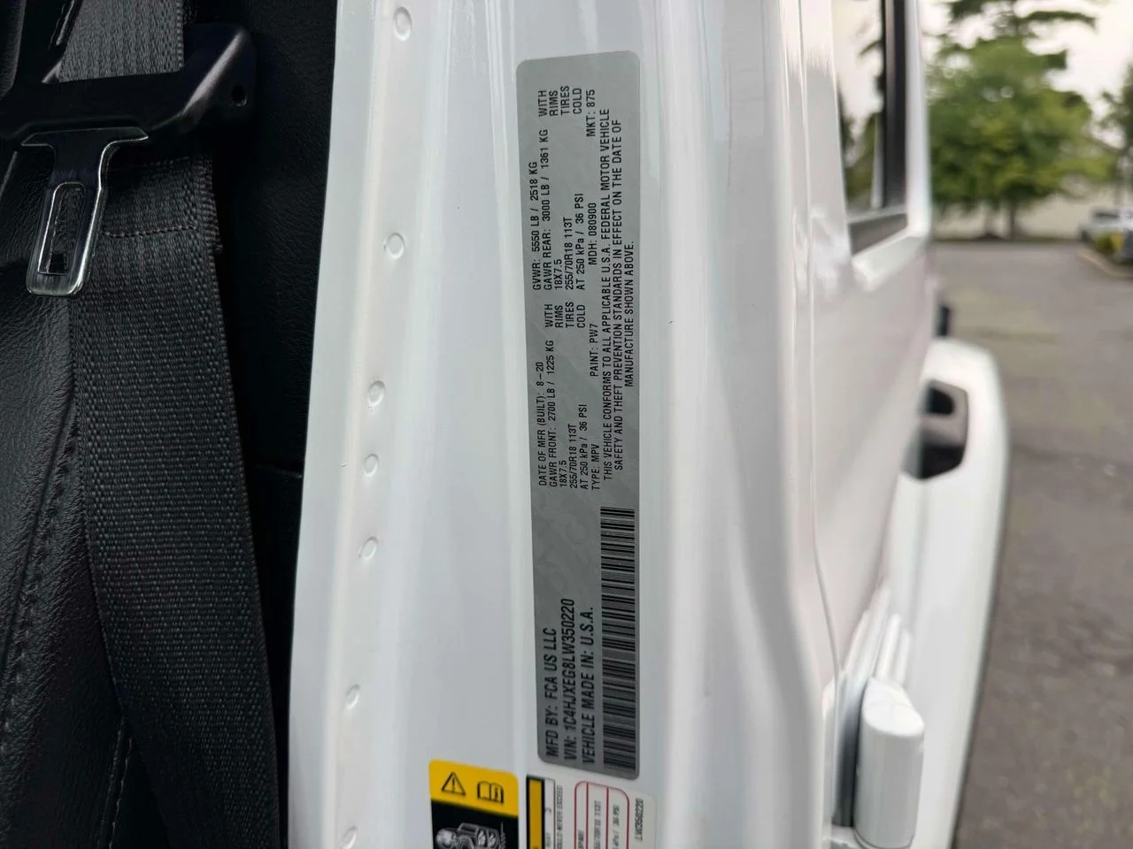Used 2020 Bright White Clearcoat Jeep Sahara 4x4 image 15