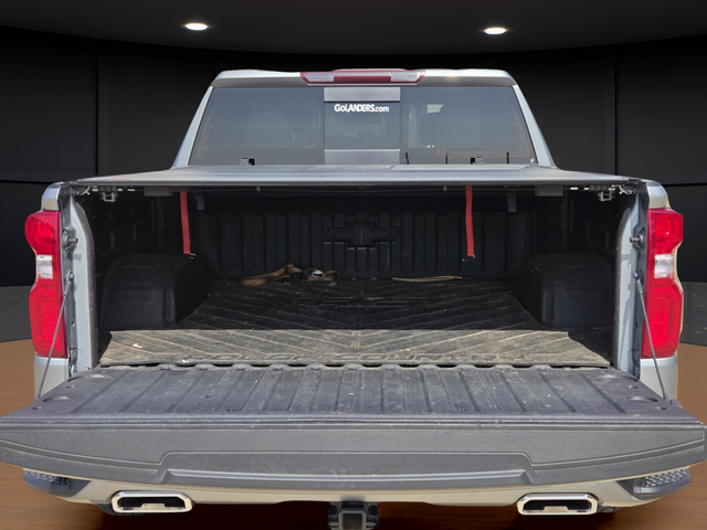 Used 2025 Gray Chevrolet RST image 7