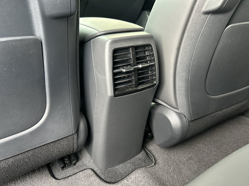 New 2026 Aurora Black Pearl Kia WIND image 15