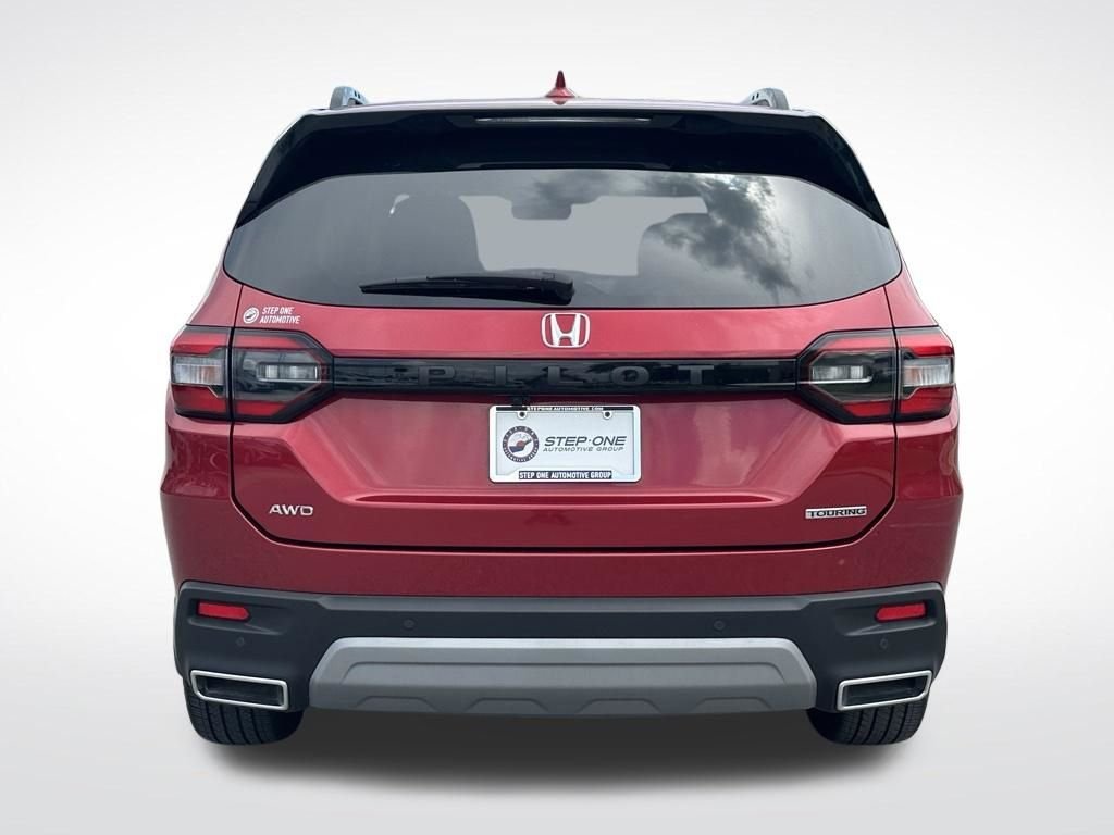 Used 2024  Honda Touring image 5