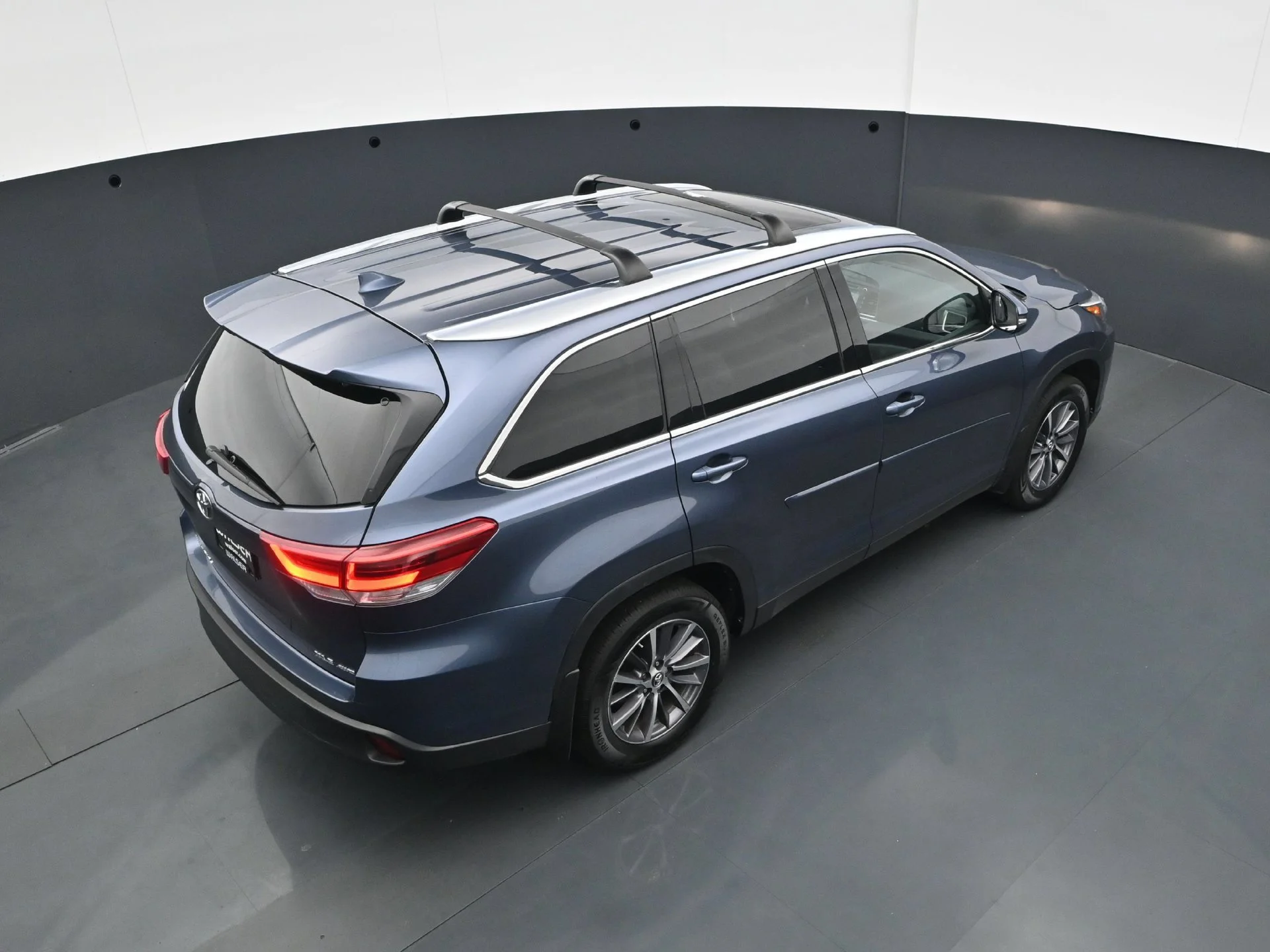 Used 2019  Toyota SE image 40
