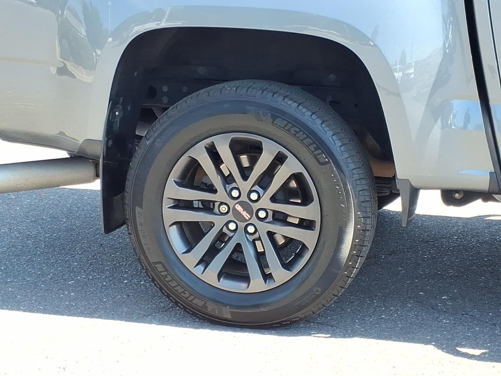 Used 2019 Quicksilver Metallic GMC 4WD SLE image 13