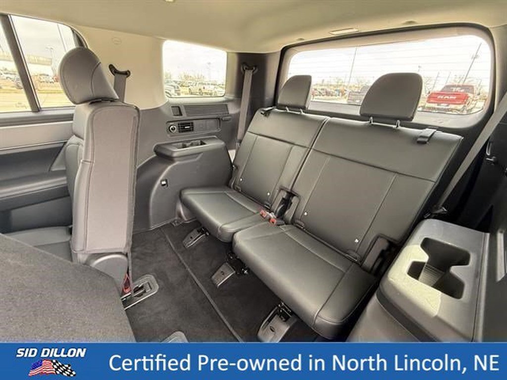 Used 2025 Shimmering Silver Metallic Hyundai SEL image 20