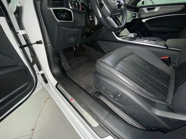 2024 Audi A6 Premium Plus - Photo 12