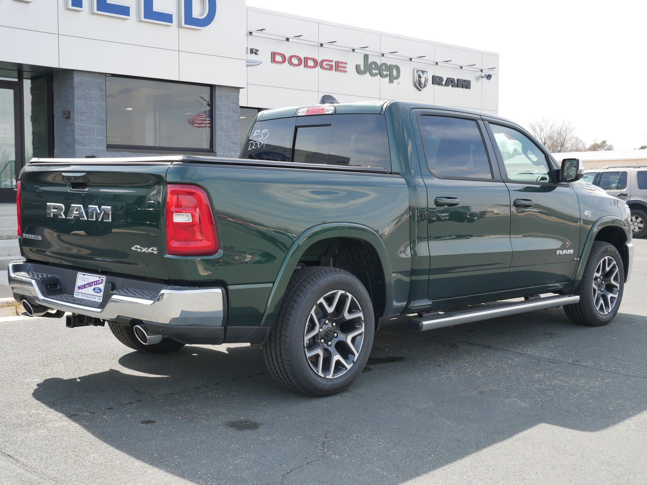 New 2026 Serrano-Green Metallic Exterior Paint RAM Laramie image 8