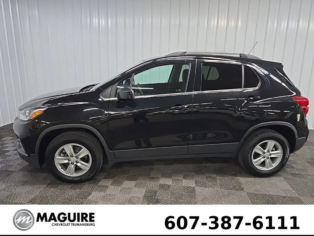 Used 2020 MOSAIC BLACK METALLIC Chevrolet LT image 5