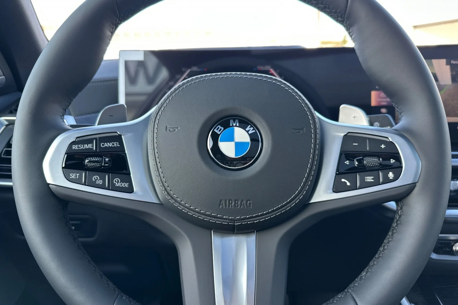 New 2026 Skyscraper Grey Metallic BMW sDrive40i image 23