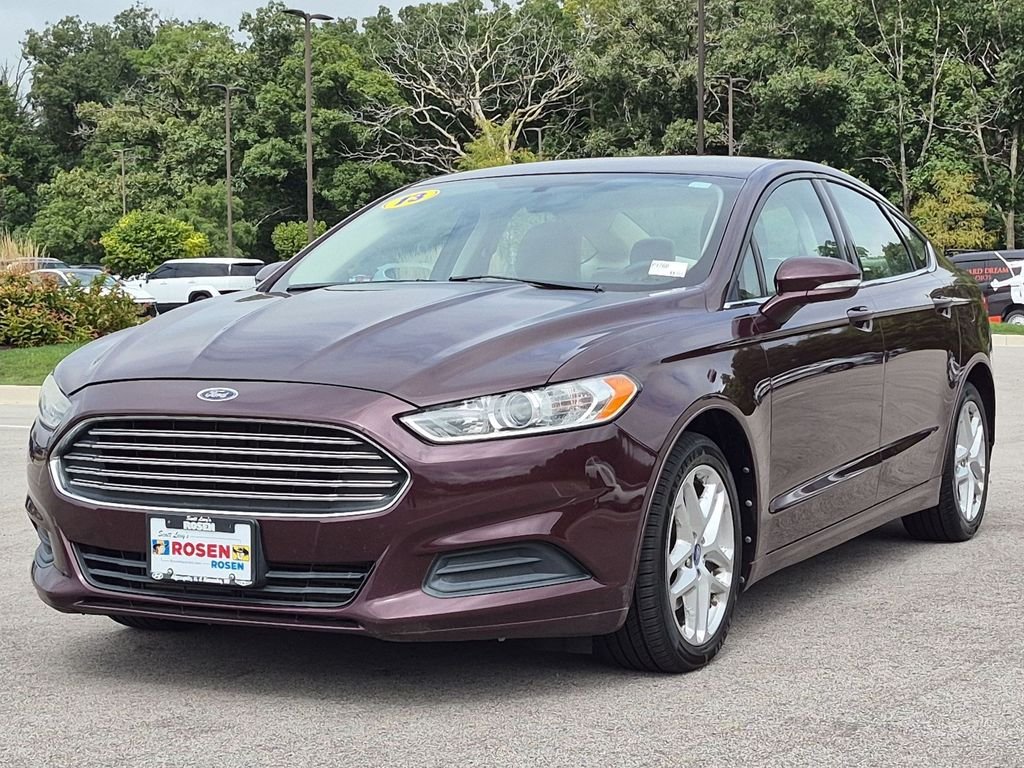 Used 2013 Red Ford SE image 3