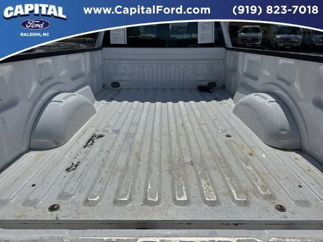 Used 2018 White Ford XL image 16