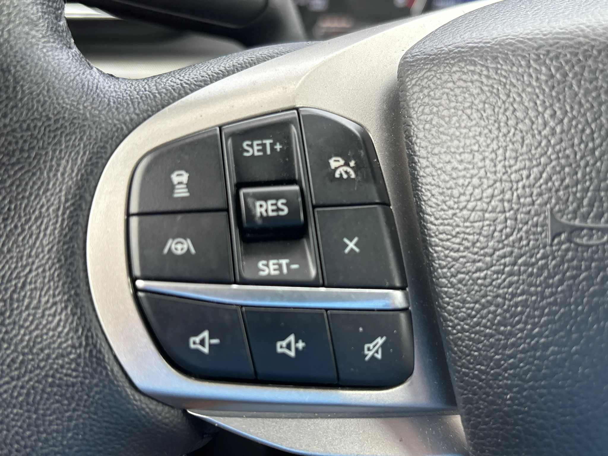 Used 2024 Agate Black Metallic Ford XLT image 16