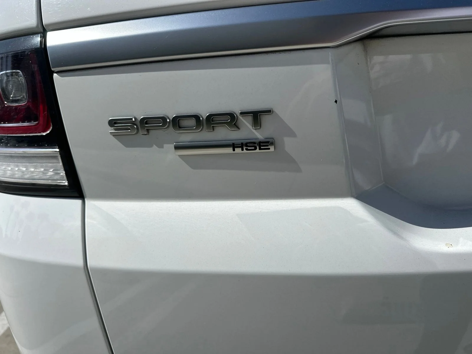 Used 2014  Land Rover 3.0L V6 Supercharged HSE image 13