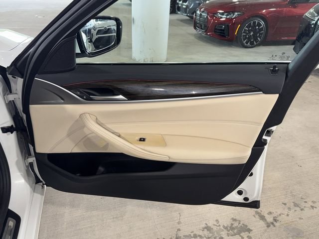 Certified Used 2023 Alpine White BMW 540i image 10