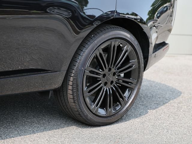 New 2026 Santorini Black LAND ROVER SE image 6