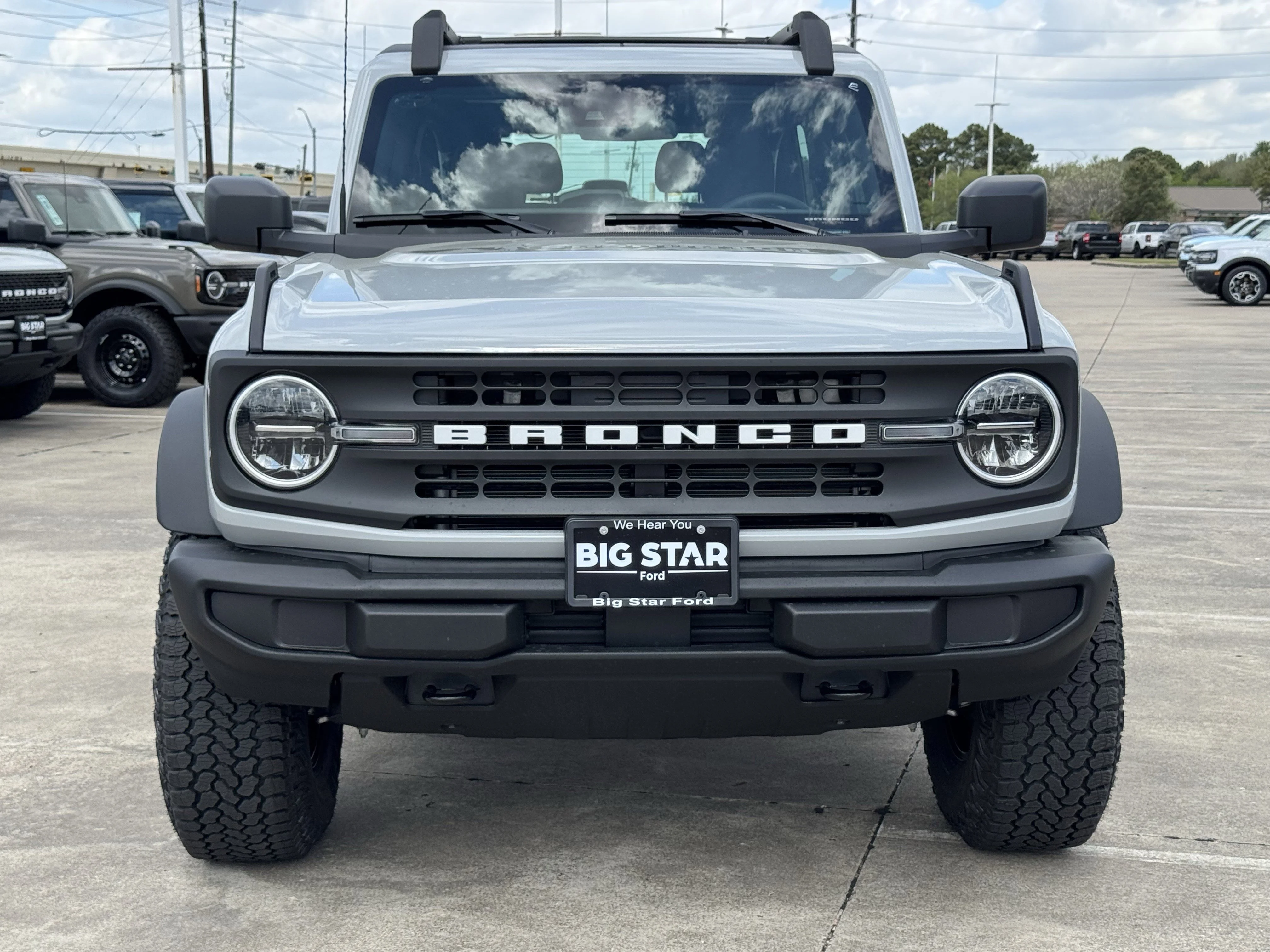 New 2026 Avalanche Gray Ford Base image 3