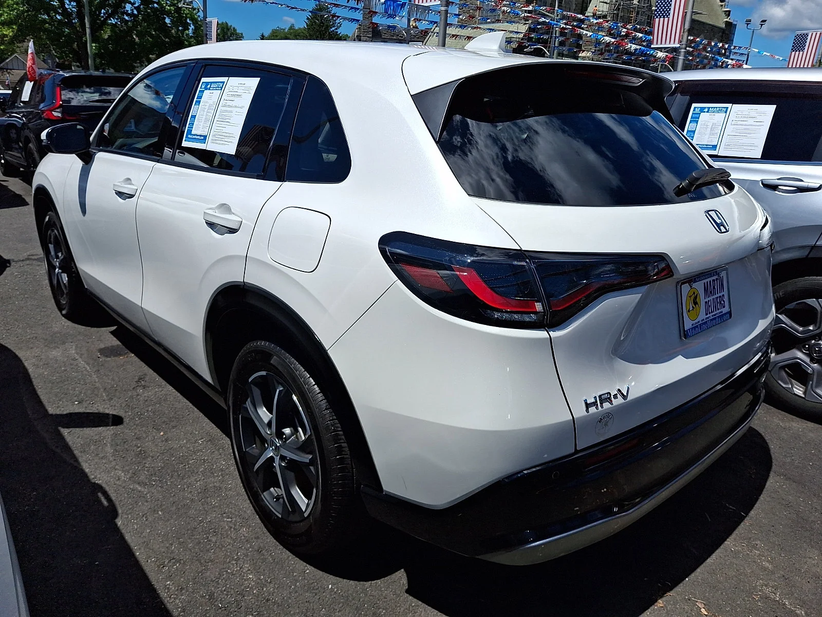 Used 2025 Platinum White Pearl Honda EX-L image 5