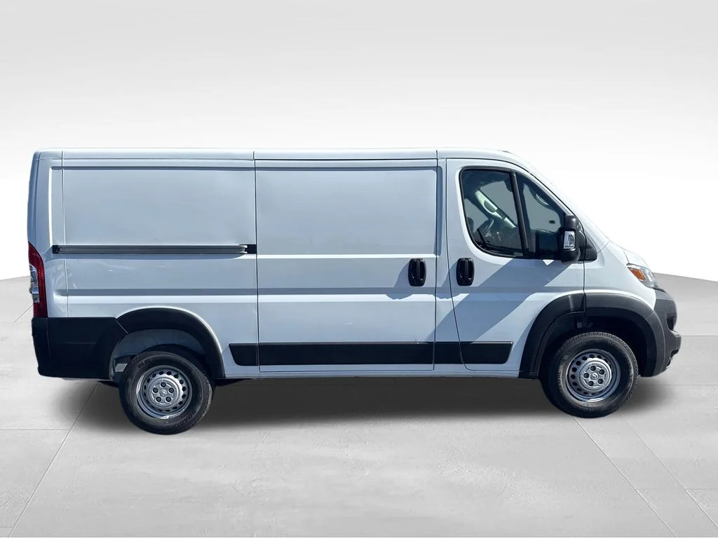 New 2026 Bright White Clear-Coat Exterior Paint RAM Tradesman image 2
