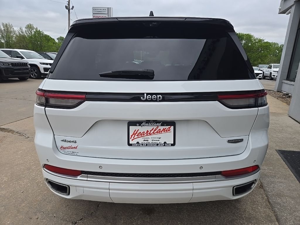 Used 2022 White Jeep Summit Reserve image 10