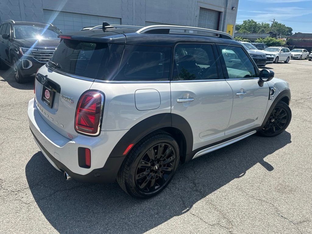 Used 2022 White MINI  image 6